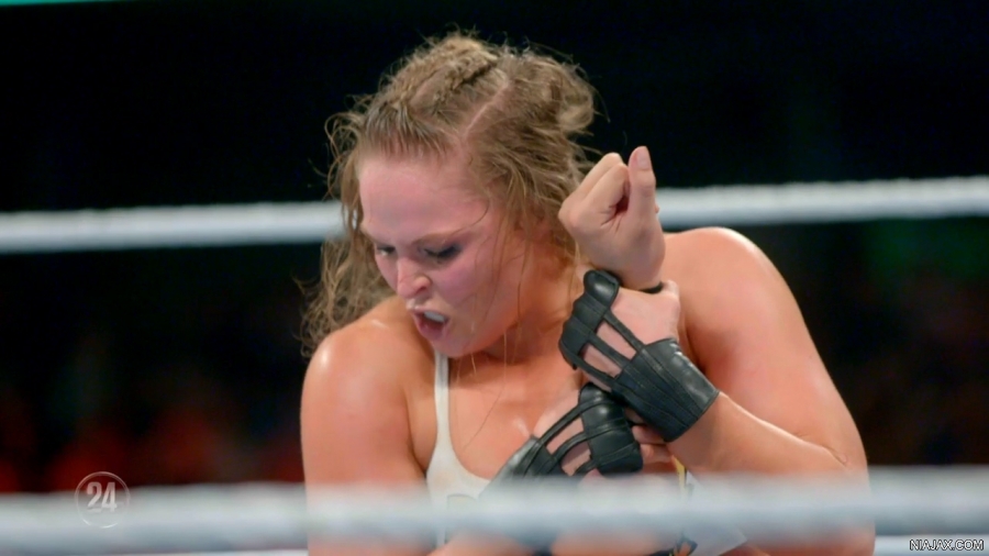 niawwe24ronda_Still020.jpg