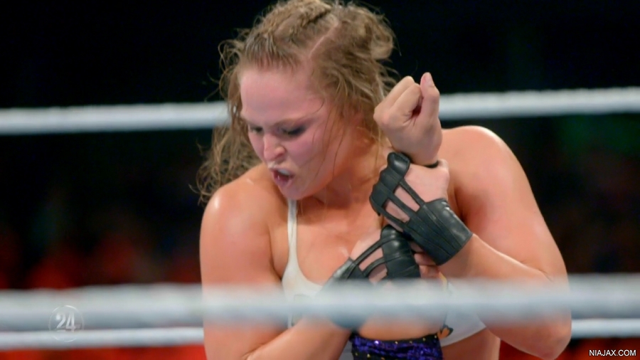 niawwe24ronda_Still021.jpg